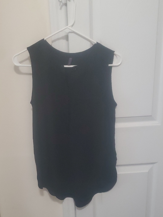 NYDJ Tops - NYDJ Black Sleeveless Keyhole Back Blouse